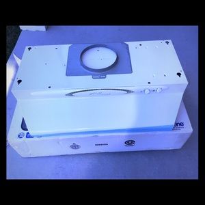 WA6500 WHISPAIRE QUITE RANGE HOOD ( Brand New )